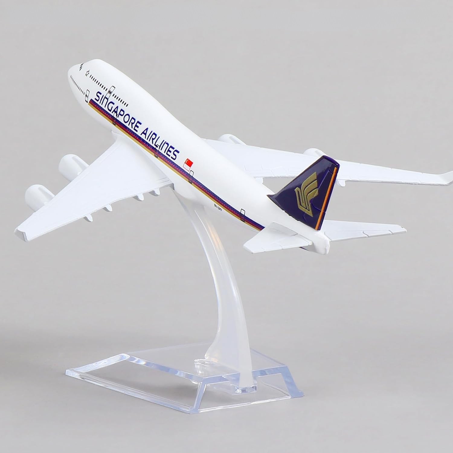 نموذج طائرة معدني مصبوب من نوع - مراجعة Model Kit Singapore وسعره