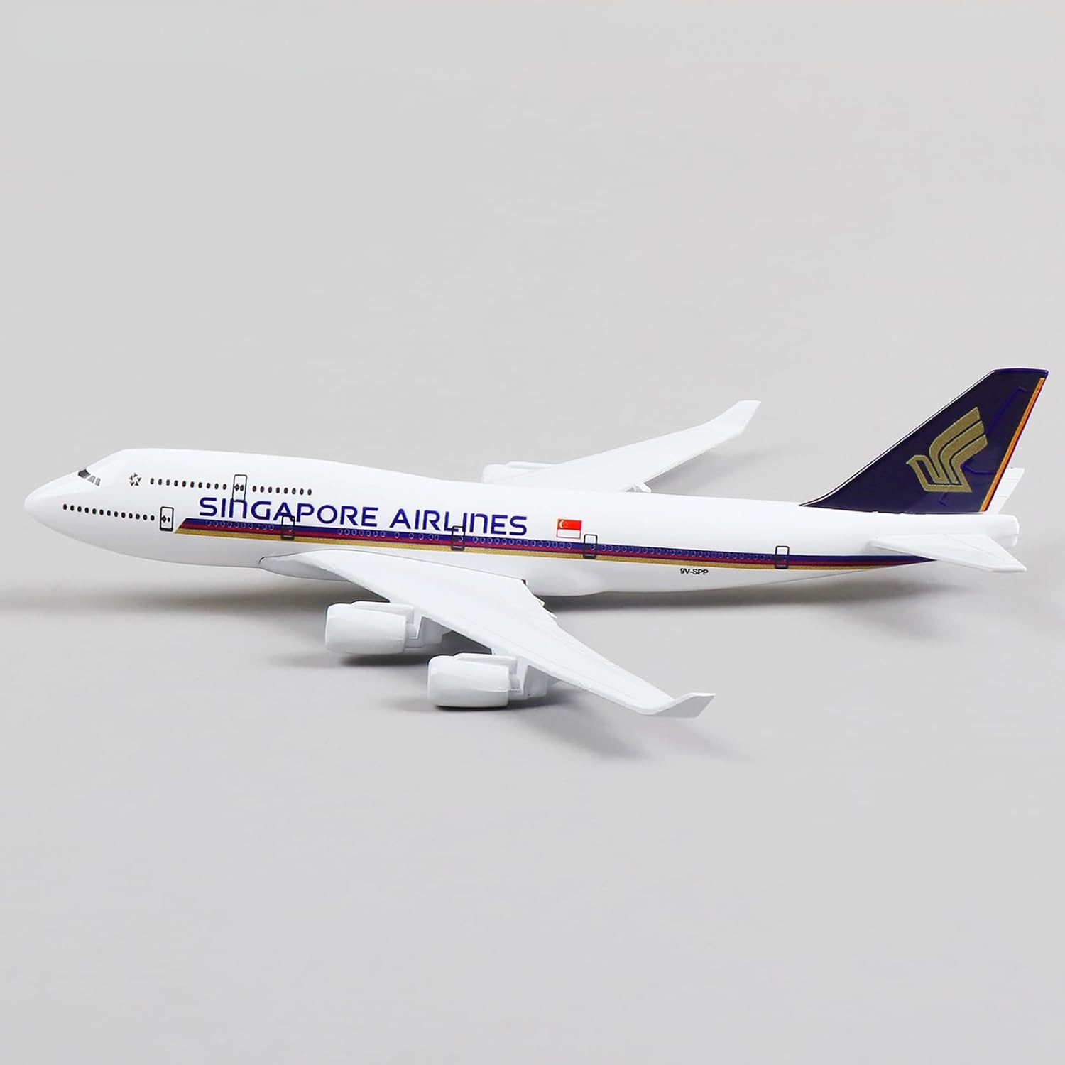 طائرة معدنية مصغرة طراز 747 سن - مراجعة Model Kit Singapore وسعره
