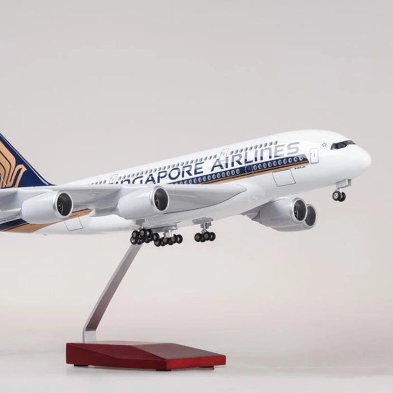 عرض حافلة هوائية A380 الخطوط ا - مراجعة Model Kit Singapore وسعره